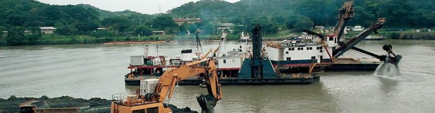 Panama Canal Dredge Breaks 88-Yr Record