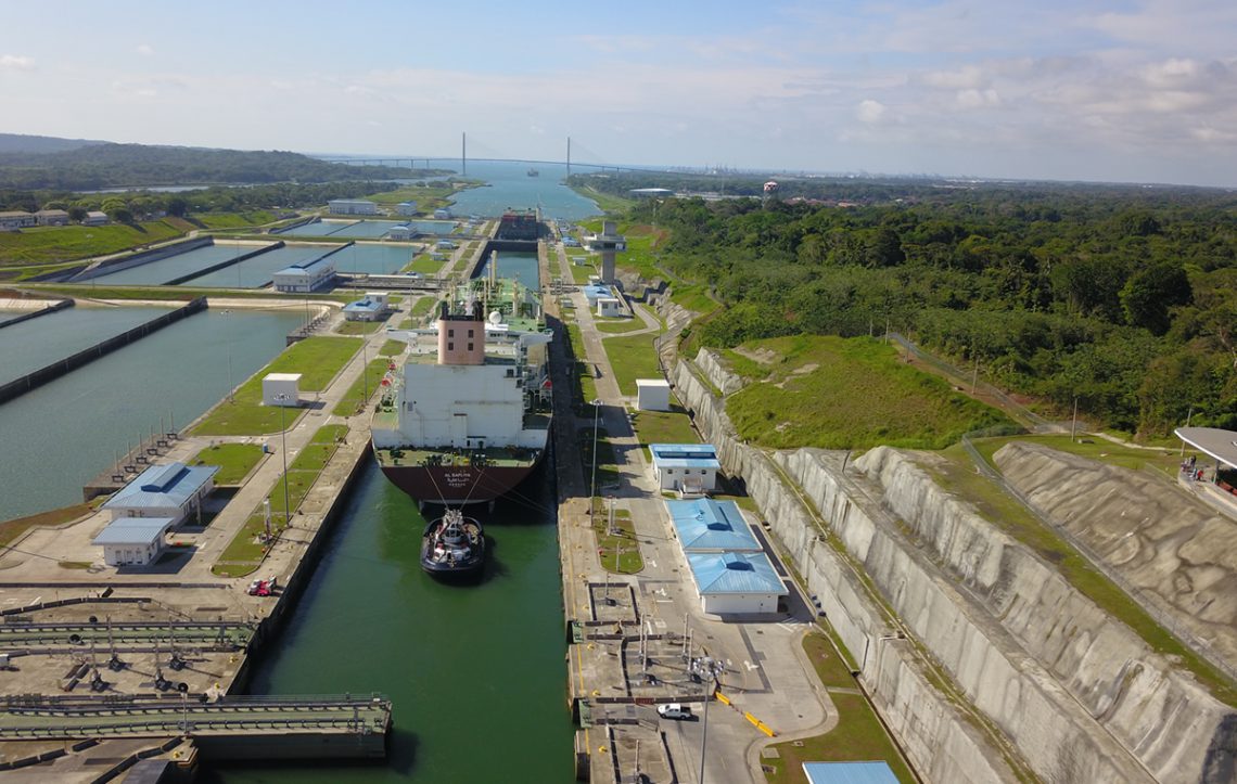 El Canal de Panamá recibe primer buque Q-Flex de GNL
