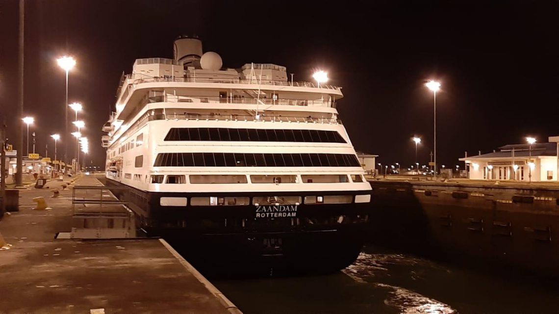 Canal de Panamá transita los cruceros Zaandam y Rotterdam por razones humanitarias