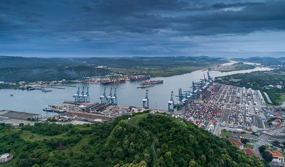 Canal de Panamá firma Acuerdo de Entendimiento con puertos del Pacífico.