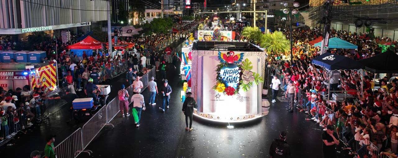 El Canal muestra su orgullo panameño en el desfile de navidad 2024