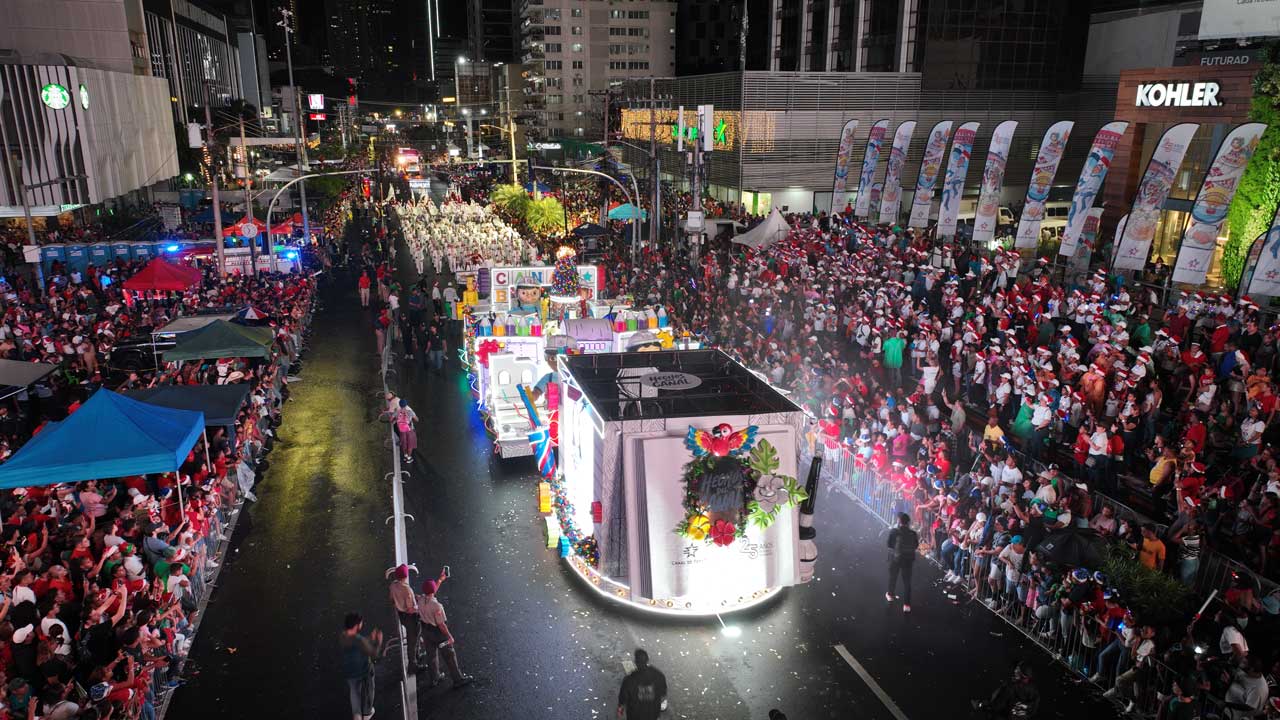 El Canal muestra su orgullo panameño en el desfile de navidad 2024 - Autoridad del Canal de Panamá