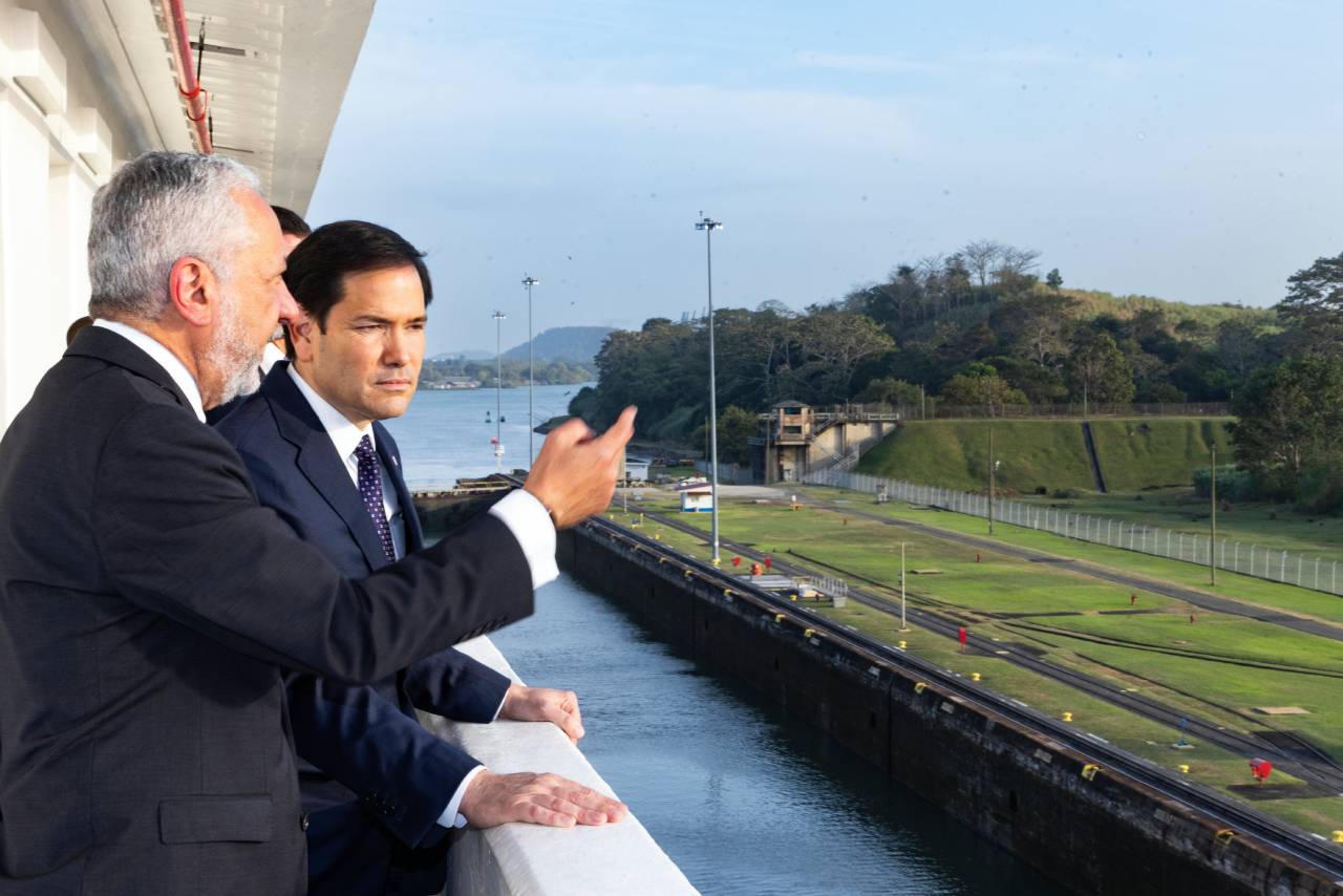 El administrador del Canal recibió al Secretario de Estado de los Estados Unidos, Marco Rubio, en su visita al Canal de Panamá