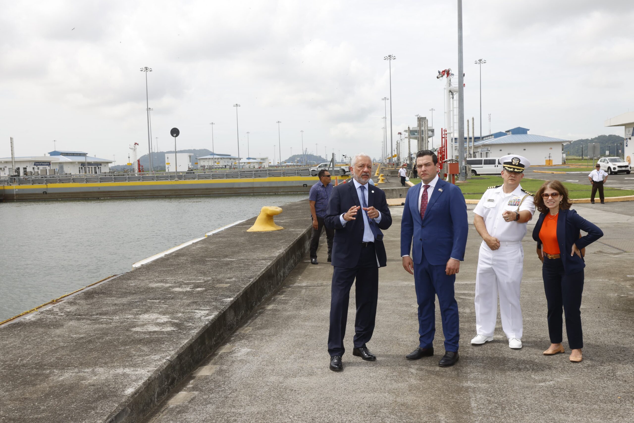 U.S. Ambassador Visits the Panama Canal Locks