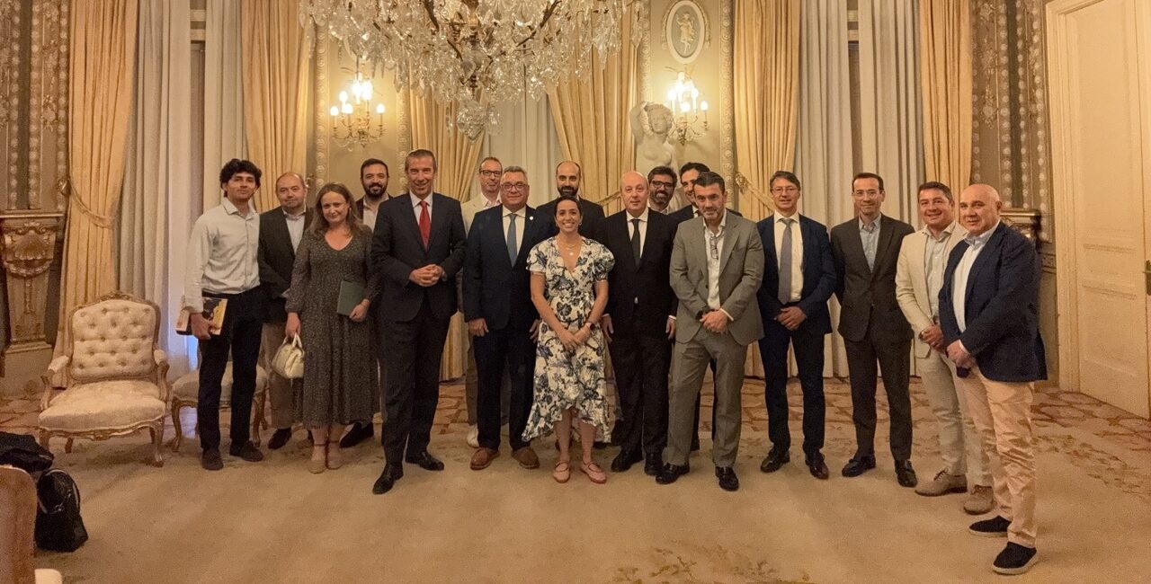 Vicepresidente de Operaciones del Canal de Panamá sostiene encuentro estratégico en la Real Academia de Ingeniería en España