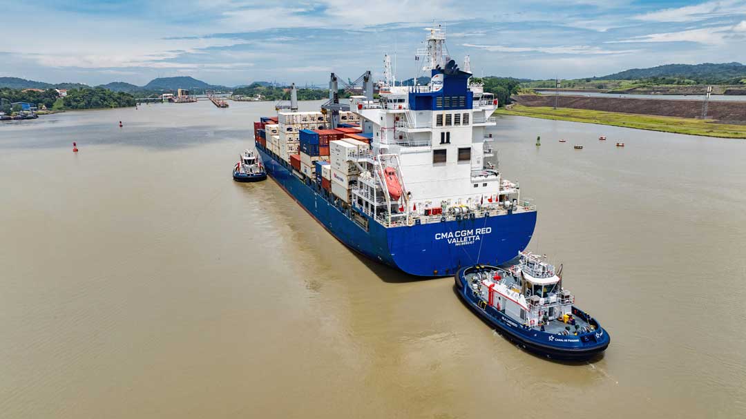 Canal de Panamá refuerza su eficiencia operativa con la incorporación de dos nuevos remolcadores