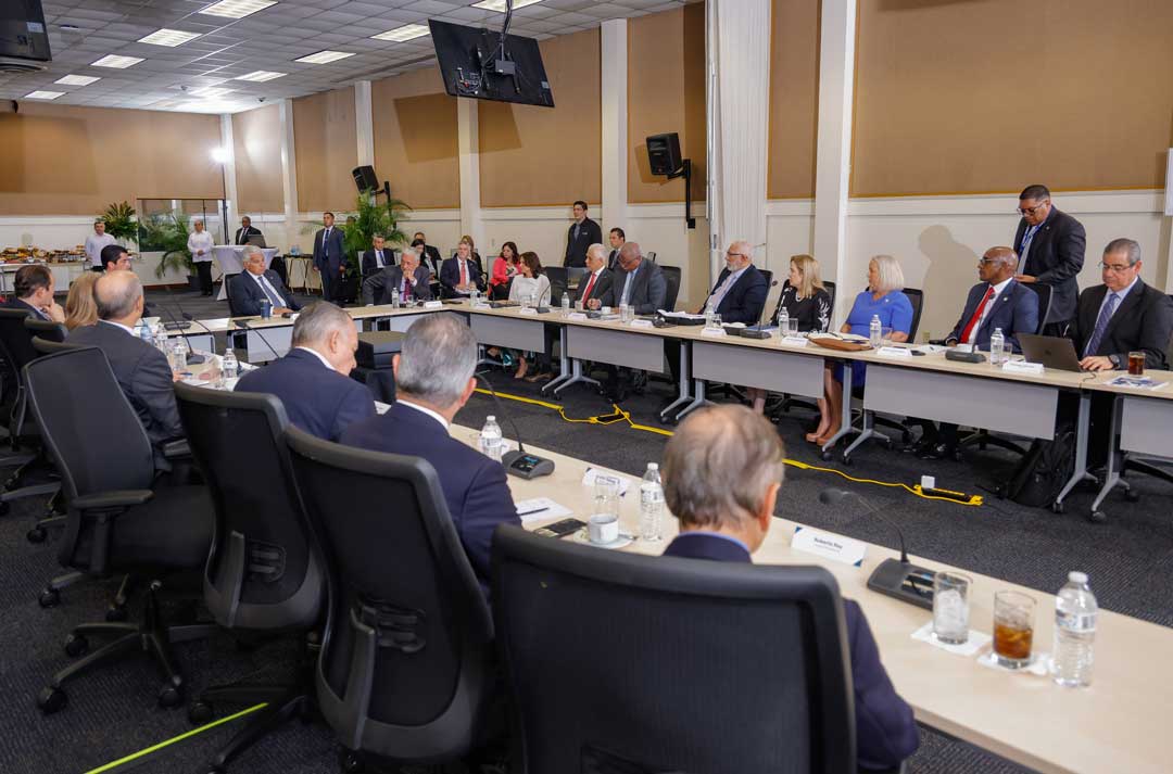 Presidente de la República se reúne con la Junta Directiva del Canal