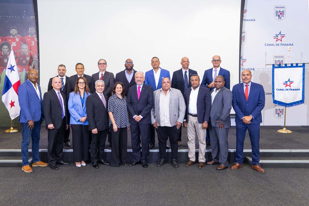 Canal de Panamá suscribe convención colectiva con la Unidad de Trabajadores No Profesionales