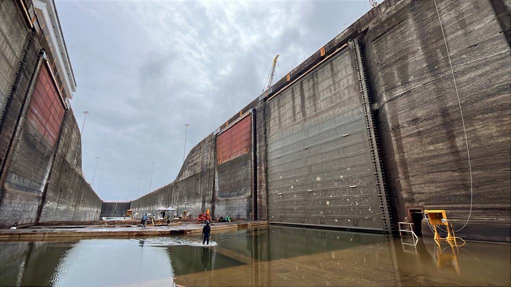 Canal de Panamá realiza cámara seca para fortalecer el funcionamiento seguro y eficiente de las esclusas de Gatún